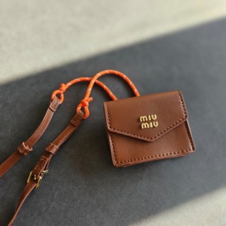 미* 메탈트릭 미니파우치