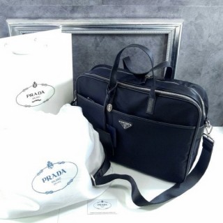 프** 브리프케이스 리나일론 사피아노 Re-Nylon and Saffiano leather briefcase