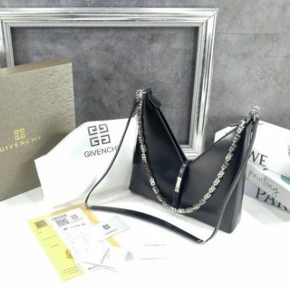 지** V컷아웃 숄더백 스몰 BB50GTB00D 001 (풀박스)
