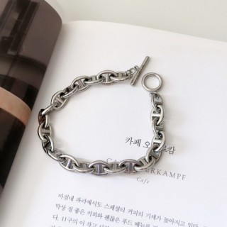 에* 샹달팔찌