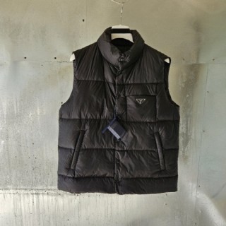 프** 트라이앵글 로고 패딩 조끼