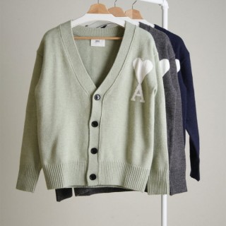 [ A ] 빅 A하트 로고 브이넥 니트 가디건