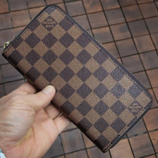 [92번] 다미에 브라운 지퍼 장지갑