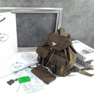 프** 미디엄 리나일론 백팩 ㅡ시에나