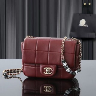 샤* 퀄팅 크로스