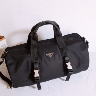 프** 고급 트라이앵글 로고 더플 백