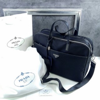 프** 브리프케이스 리나일론 사피아노 Re-Nylon and Saffiano leather briefcase